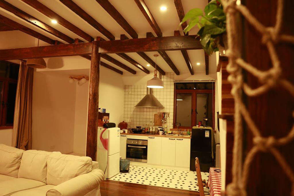 Julu Road Loft Homestay Shanghai
